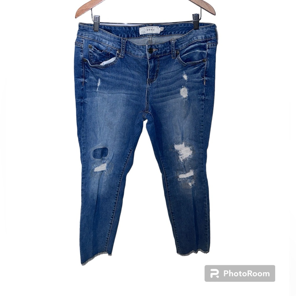 TORRID Skinny Stretch High-Rise Destructed Jeans Size 14